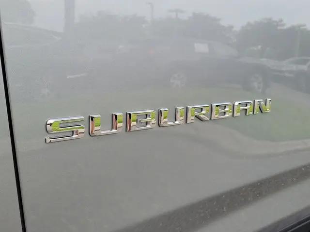 2025 Chevrolet Suburban 4WD Premier