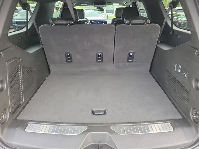 2025 Chevrolet Suburban 4WD Premier