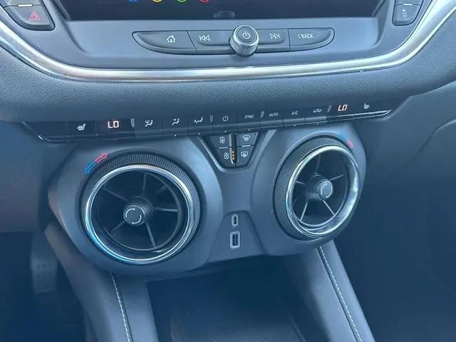 2025 Chevrolet Blazer AWD 2LT