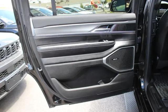 2023 Jeep Wagoneer Series II Carbide 4x4