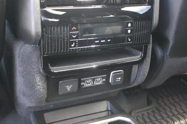 2023 Jeep Wagoneer Series II Carbide 4x4