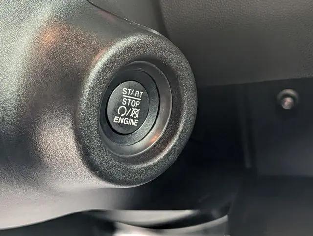 2025 Ram ProMaster 2500 Cargo Van Tradesman Low Roof 136" WB w/Pass Seat