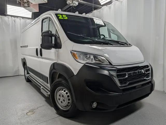 2025 Ram ProMaster 2500 Cargo Van Tradesman Low Roof 136" WB w/Pass Seat