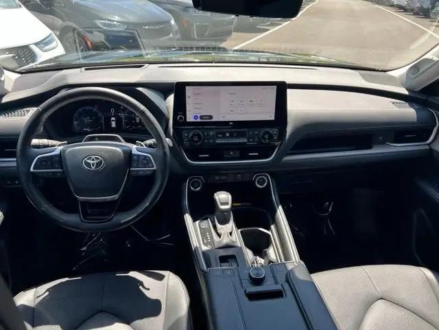 2025 Toyota Grand Highlander Platinum