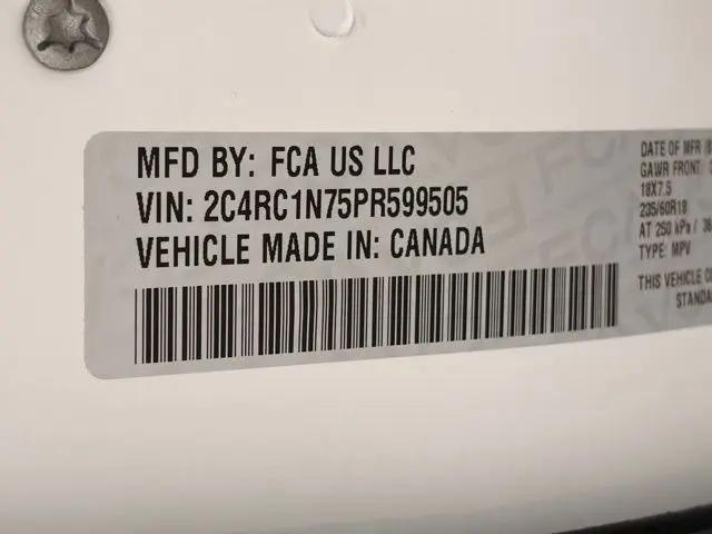 2023 Chrysler Pacifica Hybrid Pinnacle