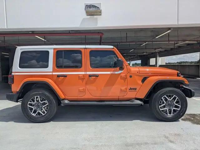 2026 Jeep Wrangler 4-Door Sahara 4x4