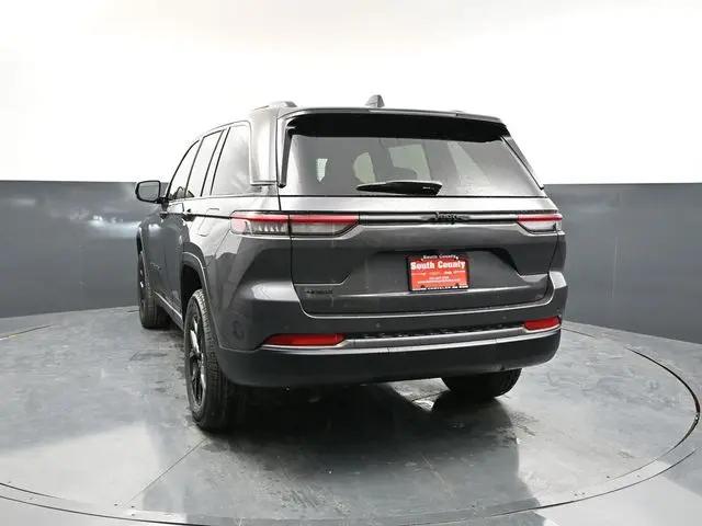 2026 Jeep Grand Cherokee Altitude 4x4