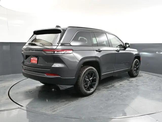 2026 Jeep Grand Cherokee Altitude 4x4