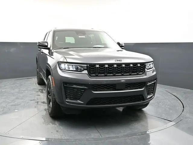 2026 Jeep Grand Cherokee Altitude 4x4