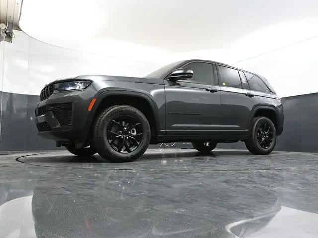 2026 Jeep Grand Cherokee Altitude 4x4
