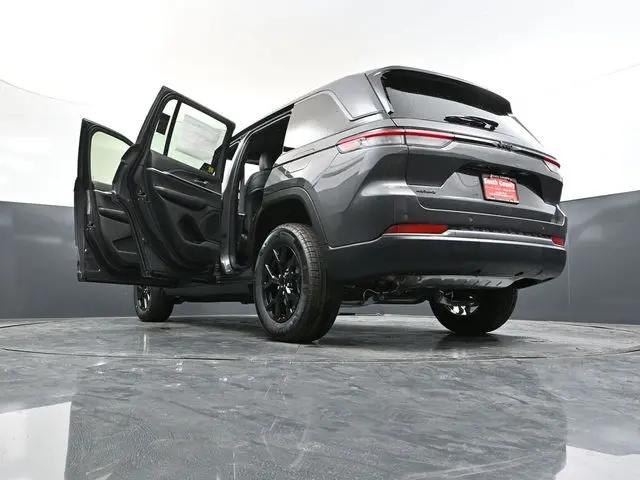 2026 Jeep Grand Cherokee Altitude 4x4