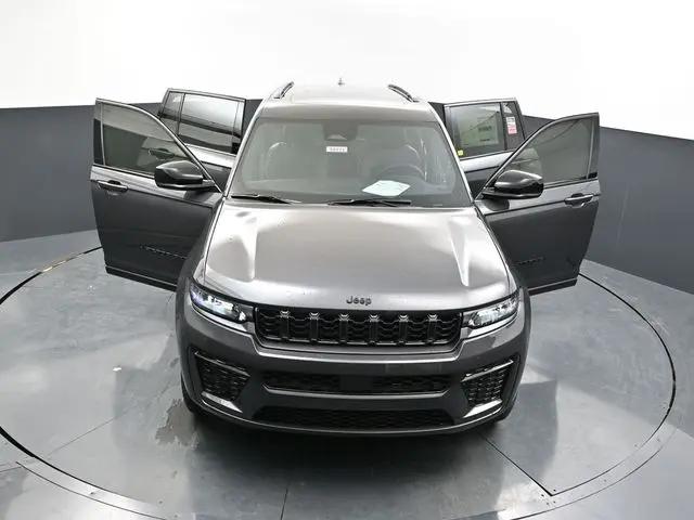 2026 Jeep Grand Cherokee Altitude 4x4