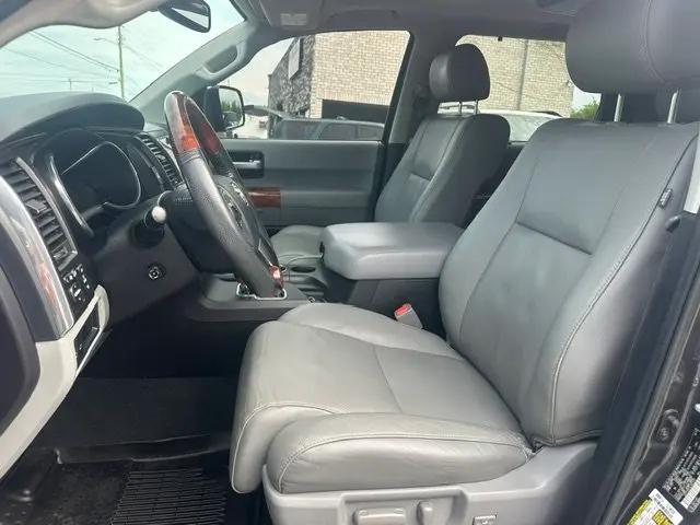 2020 Toyota Sequoia Platinum