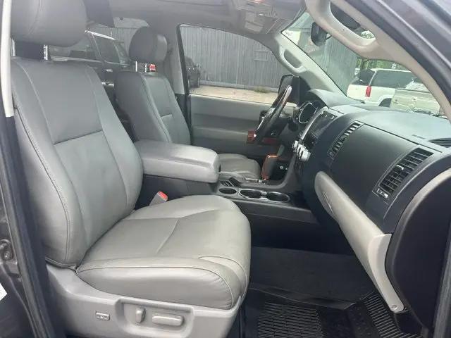 2020 Toyota Sequoia Platinum