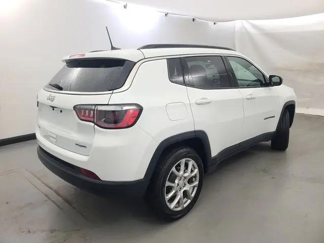 2024 Jeep Compass Latitude Lux FWD