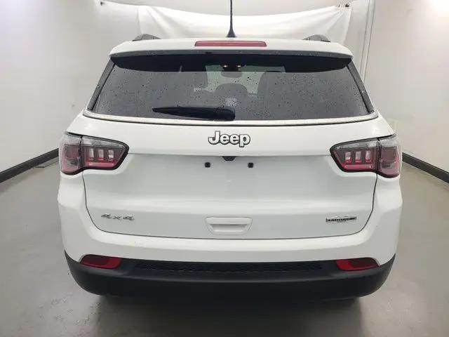 2024 Jeep Compass Latitude Lux FWD