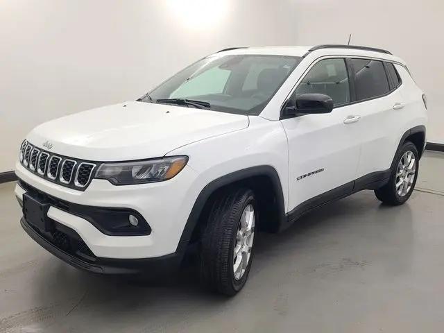 2024 Jeep Compass Latitude Lux FWD