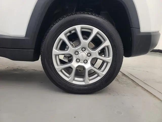 2024 Jeep Compass Latitude Lux FWD