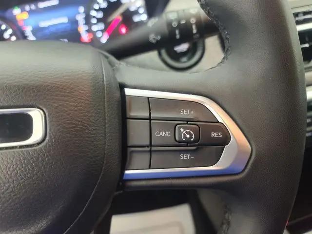 2024 Jeep Compass Latitude Lux FWD