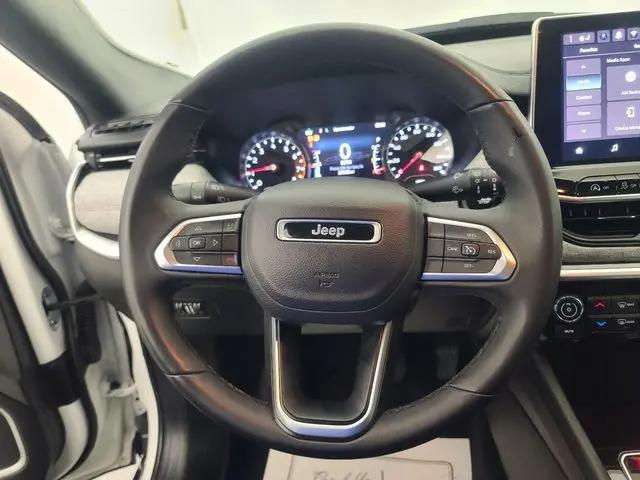 2024 Jeep Compass Latitude Lux FWD