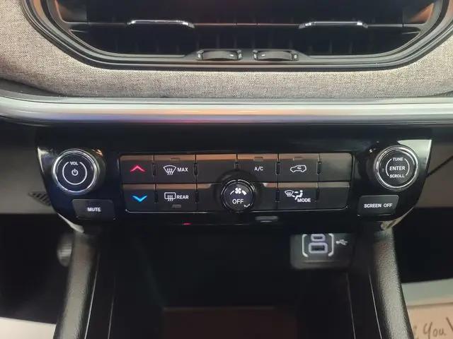 2024 Jeep Compass Latitude Lux FWD