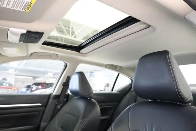 2023 Nissan Altima SL FWD