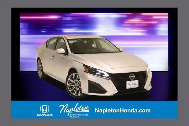 2023 Nissan Altima SL FWD for sale in St. Peters, MO
