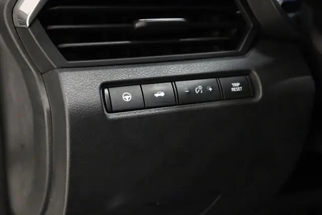 2023 Nissan Altima SL FWD