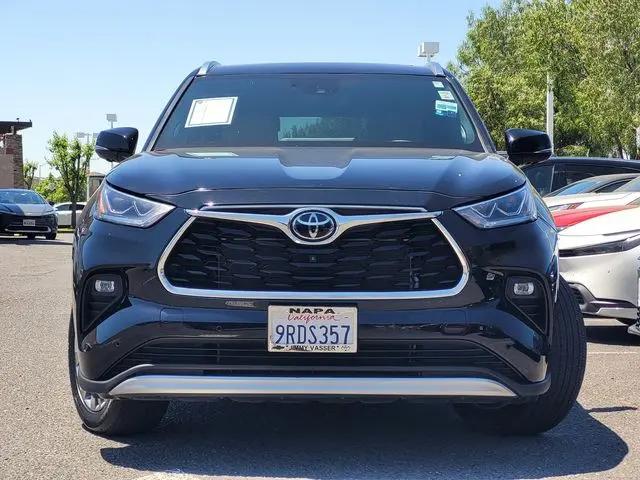 2024 Toyota Highlander Platinum
