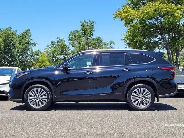 2024 Toyota Highlander Platinum