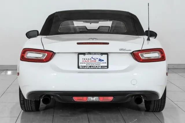 2017 Fiat 124 Spider Classica