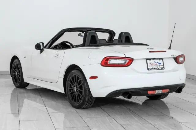 2017 Fiat 124 Spider Classica