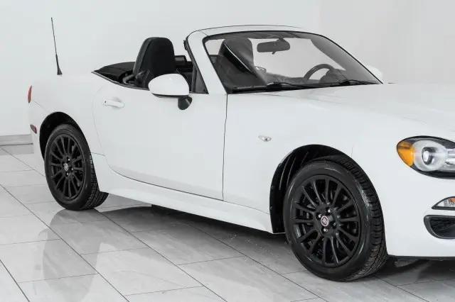 2017 Fiat 124 Spider Classica