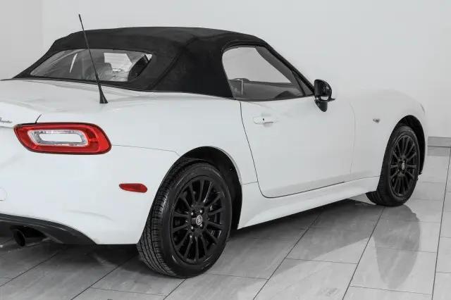 2017 Fiat 124 Spider Classica