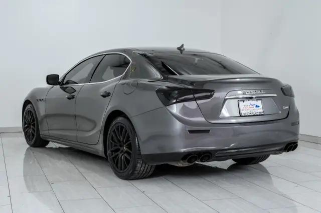 2016 Maserati Ghibli Standard