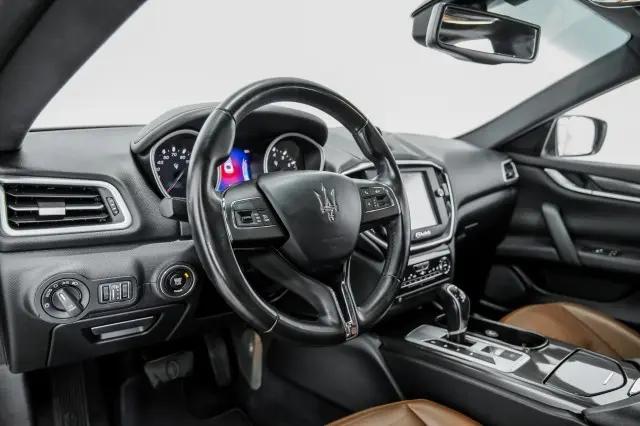 2016 Maserati Ghibli Standard