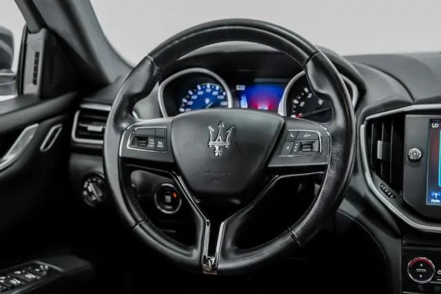 2016 Maserati Ghibli Standard