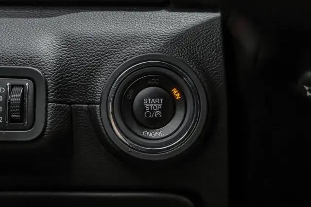 2016 Maserati Ghibli Standard