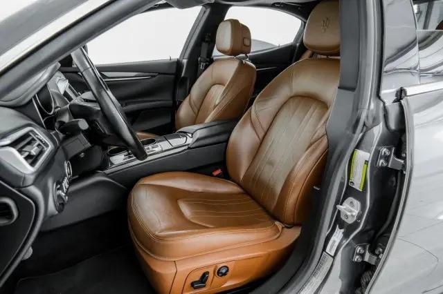 2016 Maserati Ghibli Standard