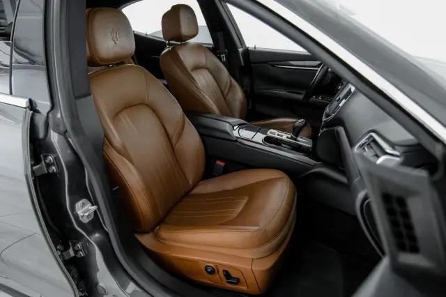 2016 Maserati Ghibli Standard