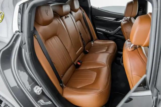 2016 Maserati Ghibli Standard