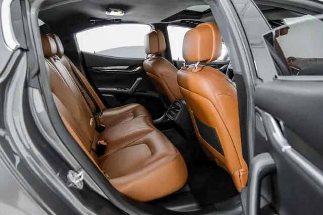 2016 Maserati Ghibli Standard