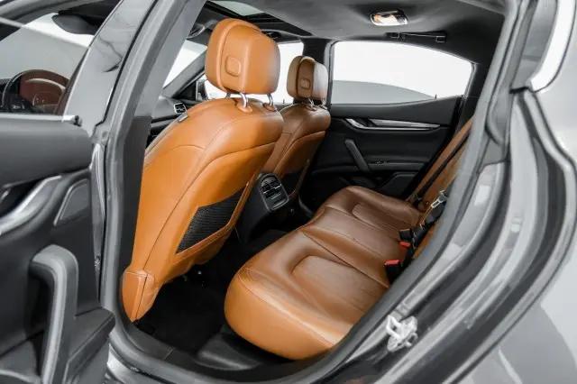 2016 Maserati Ghibli Standard