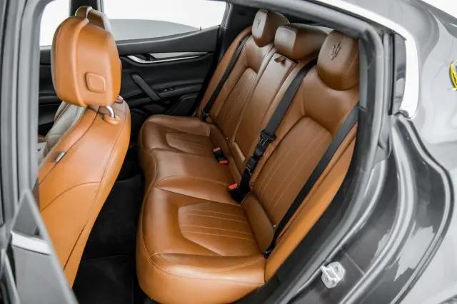 2016 Maserati Ghibli Standard