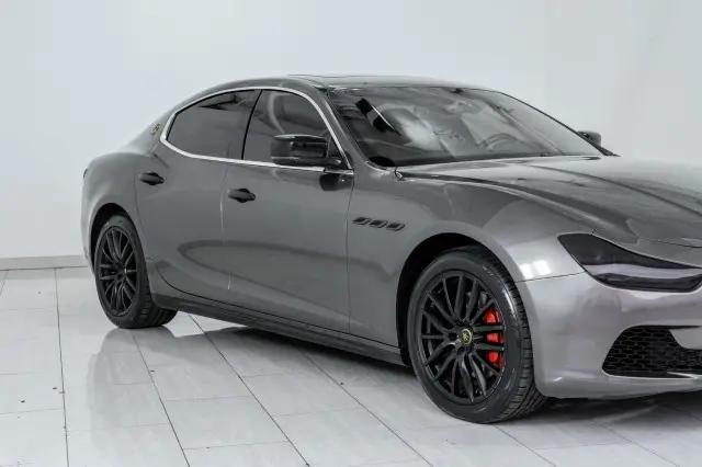 2016 Maserati Ghibli Standard