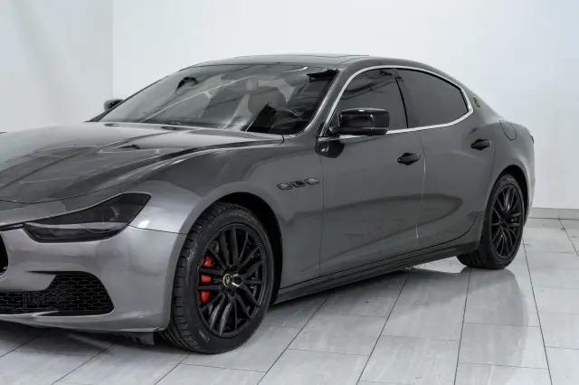 2016 Maserati Ghibli Standard