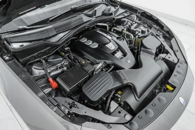 2016 Maserati Ghibli Standard