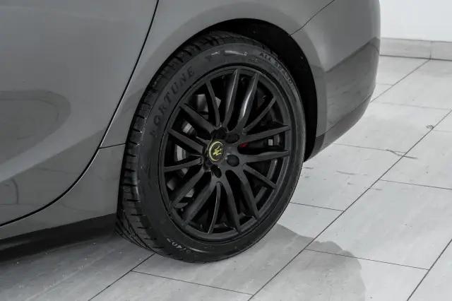 2016 Maserati Ghibli Standard