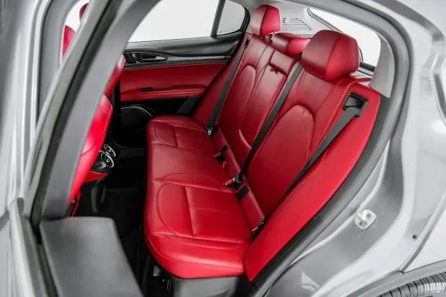 2019 Alfa Romeo Stelvio RWD