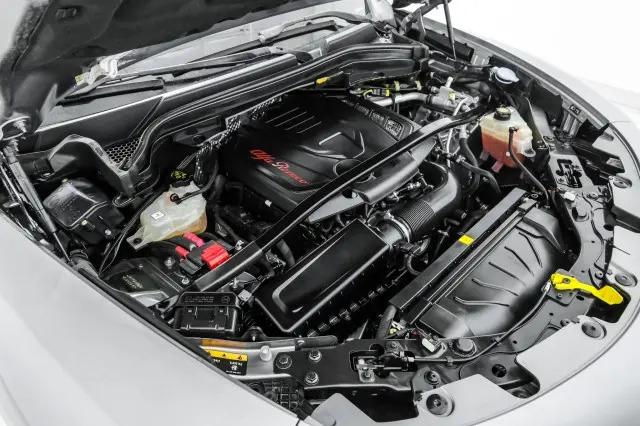 2019 Alfa Romeo Stelvio RWD